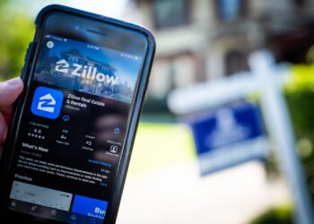 Un analista tecnológico enumeró sus acciones de Internet favoritas para 2026. Esto es lo que eligió