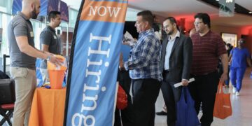 Las nóminas aumentaron en 64.000 después de caer en 105.000 en octubre