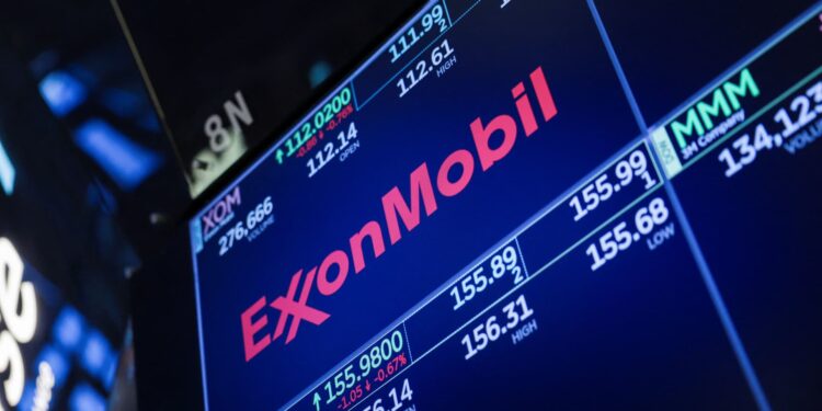 Xom, Staa, CVS, AZO, ARES