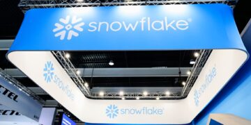 CRM, NIEVE, HRL, FIVE y más