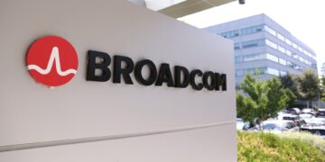 Acciones que realizan los mayores movimientos antes de la comercialización: AVGO, CFLT, CVNA