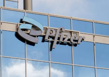 Acciones que realizan los mayores movimientos antes de la comercialización: PFE, ROKU, KHC