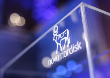 Acciones que realizan los mayores movimientos antes de la comercialización: NVO, TSLA, GOOGL, OSCR