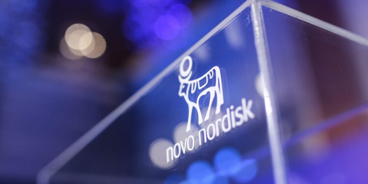 Acciones que realizan los mayores movimientos antes de la comercialización: NVO, TSLA, GOOGL, OSCR