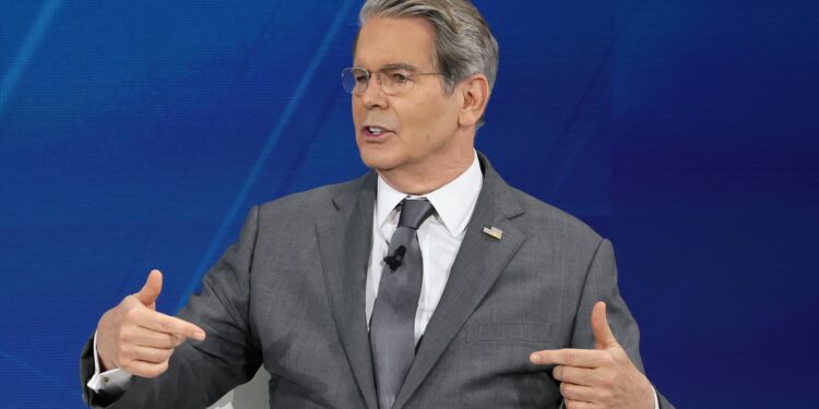 Bessent dice que el gobierno de Trump podrá replicar los aranceles incluso si pierde la decisión de la Corte Suprema