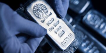 Los futuros de la plata registran el peor día desde 2021, retrocediendo drásticamente desde el récord