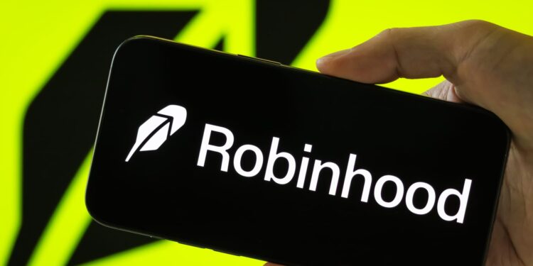 Robinhood ya ha superado al S&P 500 este año. Truist cree que aún se puede llegar más lejos