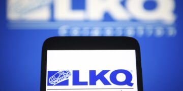 La activista Ananym Capital insta a LKQ a vender su negocio europeo de repuestos para automóviles