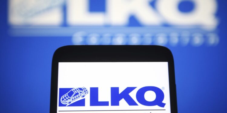 La activista Ananym Capital insta a LKQ a vender su negocio europeo de repuestos para automóviles