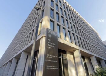 Los prestatarios de préstamos estudiantiles en mora se enfrentan a un embargo salarial el próximo mes