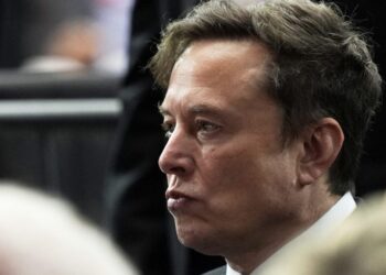 La UE impone a Musk una multa de 140 millones de dólares por la marca de verificación azul y preocupaciones por la transparencia