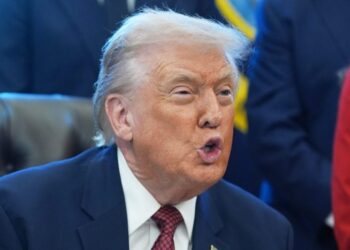 Trump aprueba pequeños ‘coches del futuro muy cercano’