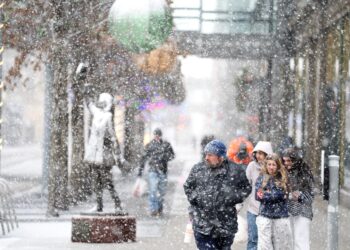 Los viajes post-vacaciones se ven afectados por el severo clima invernal
