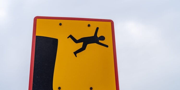 Cuando $50 le cuestan $500: el próximo ‘precipicio de ingresos’ de la Seguridad Social