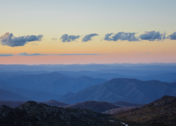 ¿Qué atrae a los compradores a esta ciudad de las montañas nevadas?