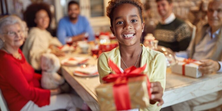 7 fantásticos regalos a la venta en Amazon hoy (incluido un tocadiscos retro)