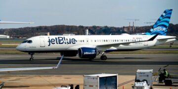 Un vuelo de JetBlue evita una ‘colisión en el aire’ con un avión cisterna de la Fuerza Aérea de EE.UU. cerca de Venezuela