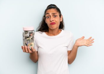 Los estadounidenses se enfrentan a una crisis de ahorro. Esto es lo que les impide alcanzar sus objetivos