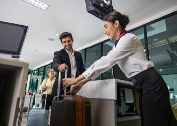 Cuatro aerolíneas importantes de EE. UU. están a punto de recortar los beneficios gratuitos, o ya lo hicieron