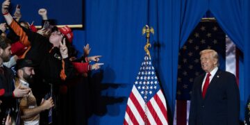 Trump sobre la economía; Reserva Federal; Combatientes afganos: NPR