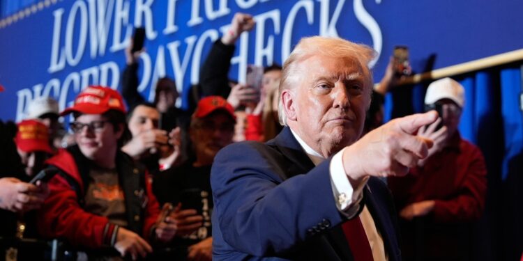 Trump califica la crisis de asequibilidad como un “engaño”. Los datos cuentan una historia diferente: NPR