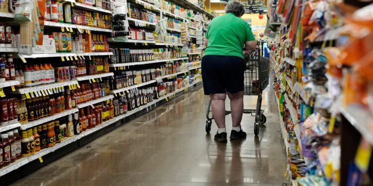 Los datos retrasados ​​sobre la inflación muestran que las presiones sobre los precios están disminuyendo, en un impulso para Trump