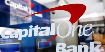 Acciones que realizan los mayores movimientos antes de la comercialización: Capital One, Affirm, Walmart, Akamai, Sun Country y más