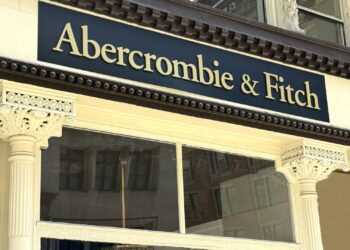 Acciones que realizan los mayores movimientos al mediodía: C, ANF, VST, DUOL