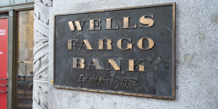 Acciones que realizan los mayores movimientos antes de la comercialización: WFC, BAC, NFLX