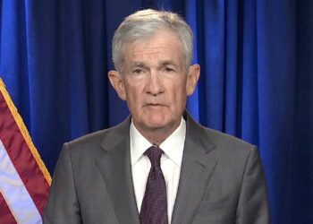 Los banqueros centrales mundiales defienden al presidente de la Fed, Jerome Powell