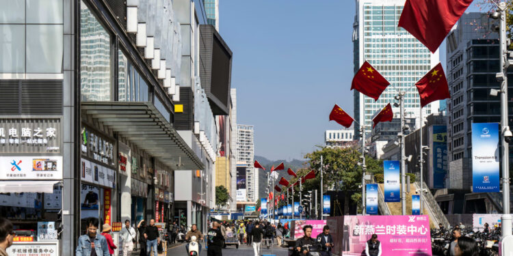 El crecimiento de China en el cuarto trimestre se desacelera al 4,5%, el más débil en casi tres años