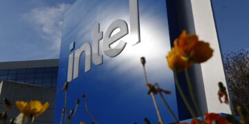 Acciones que realizan los mayores movimientos fuera de horario: INTC, CLX, COF