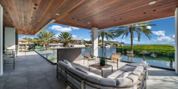 EXCLUSIVO: Tech Mogul ofrece su megamansión hecha a medida en Coral Gables por un precio altísimo de $22 millones