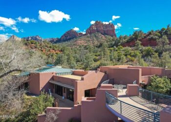 Atención, buscadores de almas: este antiguo retiro espiritual en Sedona pide 23 millones de dólares