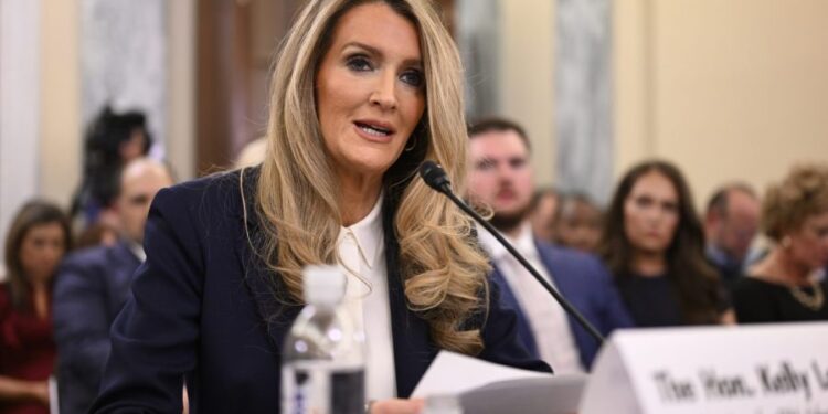 Loeffler dice que la SBA reubicará la oficina del distrito de Minneapolis en medio de la “hostilidad local” hacia ICE