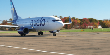 Avelo Airlines detendrá vuelos de deportación para ICE
