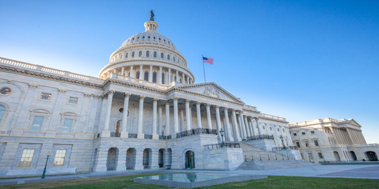 Los constructores dicen al Congreso que las reglas del gobierno están expulsando a los estadounidenses de la vivienda