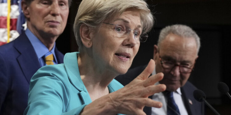 Warren denuncia los renovados vínculos del ex representante Maloney con las criptomonedas