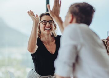 Conseguir el mejor talento en mercados competitivos │ConnectComm