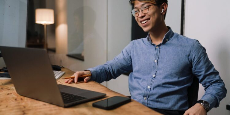 30 mejores actividades secundarias que puedes hacer desde casa (y lo que pagan)