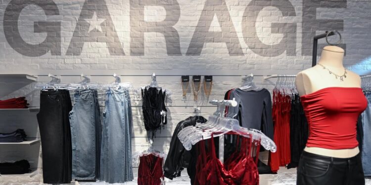 Noticias bursátiles para inversores: Groupe Dynamite informa un sólido cuarto trimestre y ajusta las perspectivas para 2025