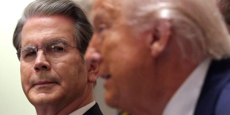 Nuevas monedas rediseñadas que conmemoran el 250 cumpleaños de la nación comienzan a circular hoy: NPR