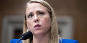 La EEOC de Trump rescinde la guía sobre acoso que cubre a todos: NPR