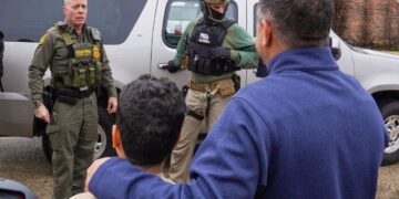 El crecimiento de la población de EE. UU. se está desacelerando, confirma la CBO: NPR